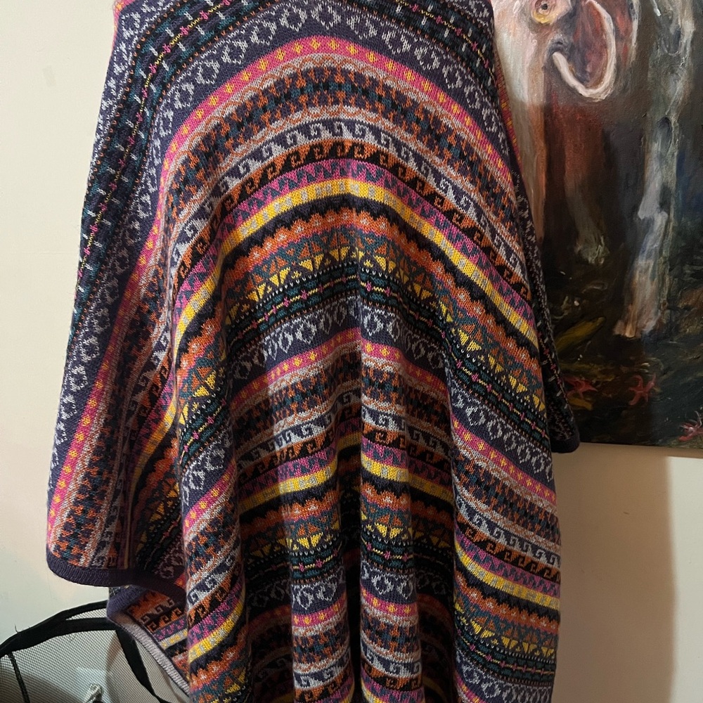 Multicolor Patterned Women's Ruana - Picture 4 of 4